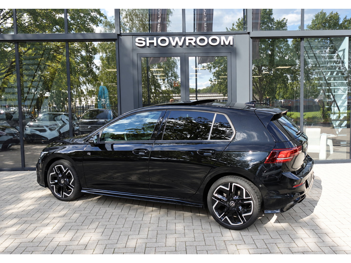 Volkswagen Golf 1.5 eTSI R-Line Edition PANO HUD KEYLESS