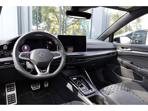 Volkswagen Golf 1.5 eTSI R-Line Edition PANO HUD KEYLESS