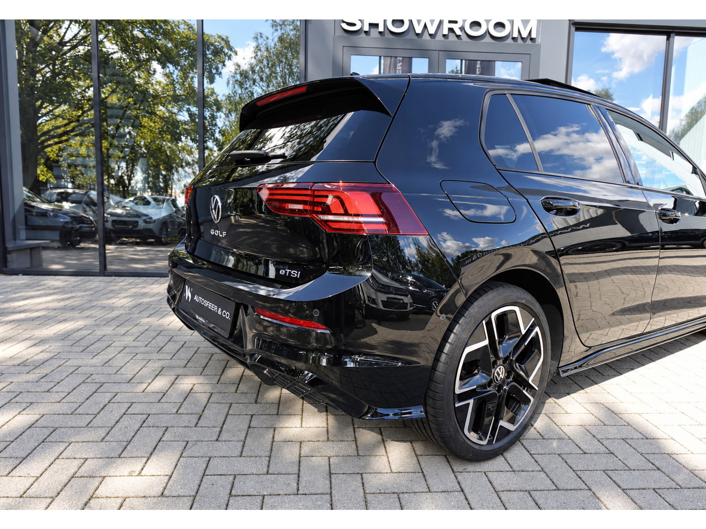 Volkswagen Golf 1.5 eTSI R-Line Edition PANO HUD KEYLESS