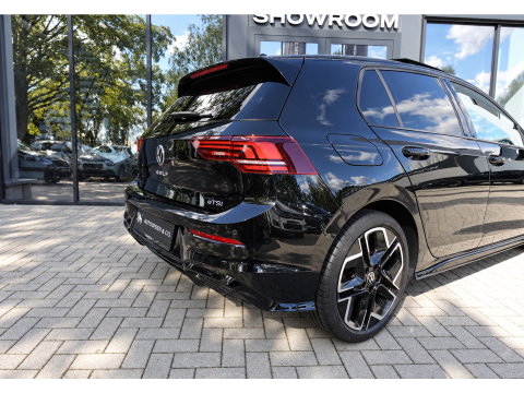 Volkswagen Golf 1.5 eTSI R-Line Edition PANO HUD KEYLESS