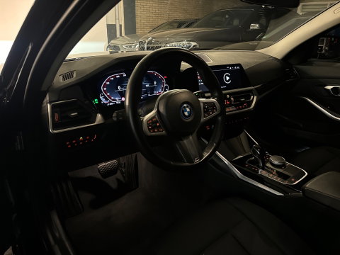 BMW 3 Serie Touring 330e High Executive ACC|Dodehoek|Lane Assist|Camera