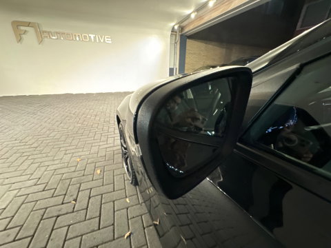 BMW 3 Serie Touring 330e High Executive ACC|Dodehoek|Lane Assist|Camera