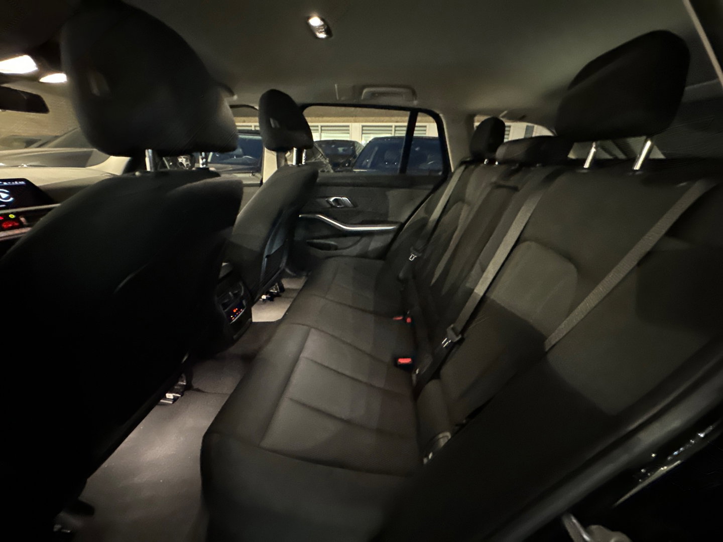 BMW 3 Serie Touring 330e High Executive ACC|Dodehoek|Lane Assist|Camera