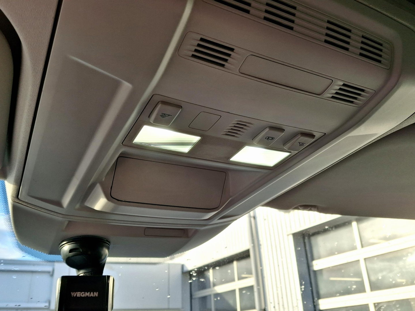 Volkswagen Crafter 35 2.0 TDI L5H3 177PK AUTOMAAT MARGE | ADAPTIVE CRUISE | LUCHTVERING | ZWART | VOORRUITVERWARMING | IMPERIAL