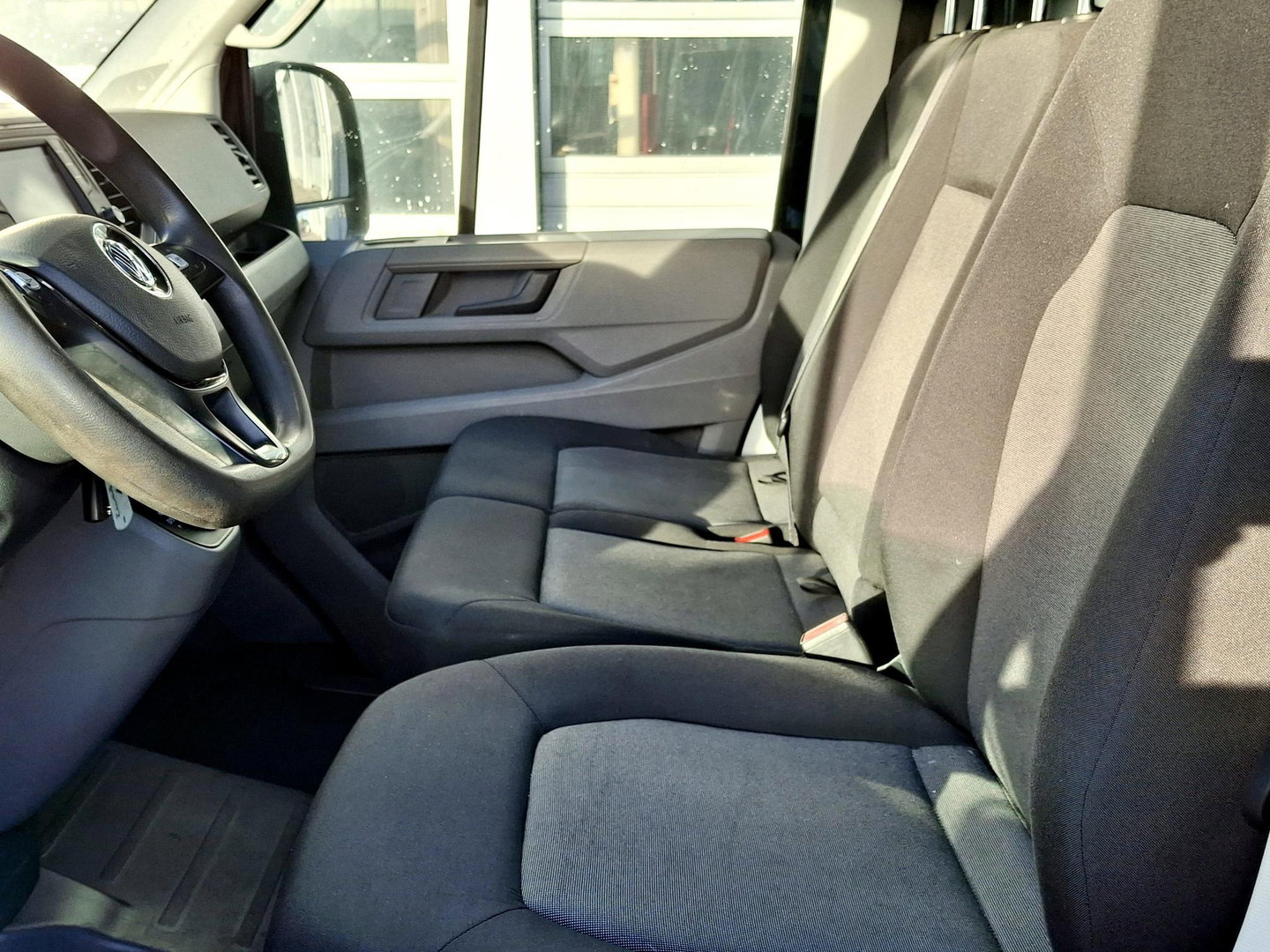 Volkswagen Crafter 35 2.0 TDI L5H3 177PK AUTOMAAT MARGE | ADAPTIVE CRUISE | LUCHTVERING | ZWART | VOORRUITVERWARMING | IMPERIAL