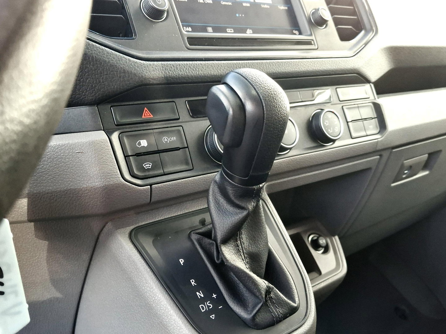 Volkswagen Crafter 35 2.0 TDI L5H3 177PK AUTOMAAT MARGE | ADAPTIVE CRUISE | LUCHTVERING | ZWART | VOORRUITVERWARMING | IMPERIAL