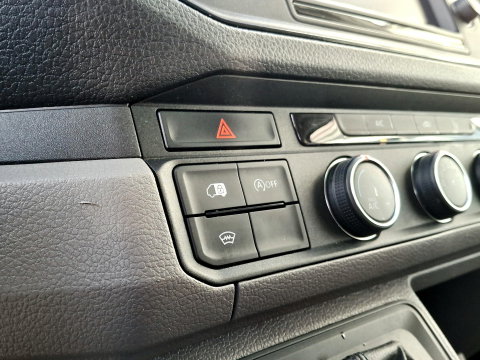 Volkswagen Crafter 35 2.0 TDI L5H3 177PK AUTOMAAT MARGE | ADAPTIVE CRUISE | LUCHTVERING | ZWART | VOORRUITVERWARMING | IMPERIAL