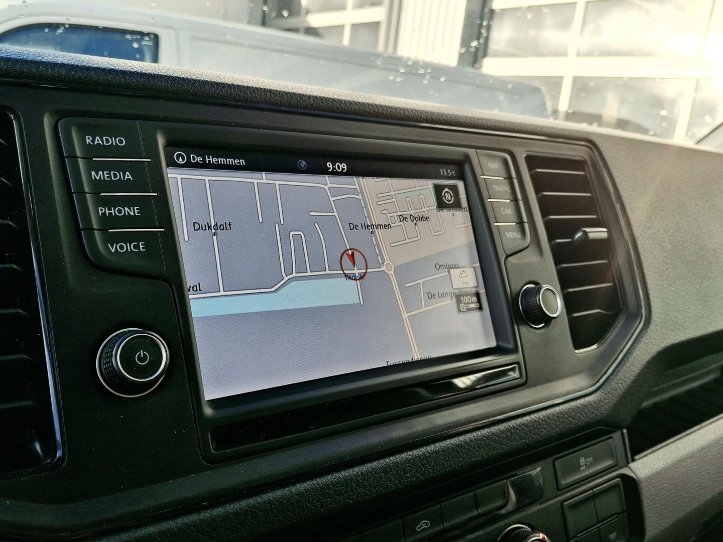 Volkswagen Crafter 35 2.0 TDI L5H3 177PK AUTOMAAT MARGE | ADAPTIVE CRUISE | LUCHTVERING | ZWART | VOORRUITVERWARMING | IMPERIAL