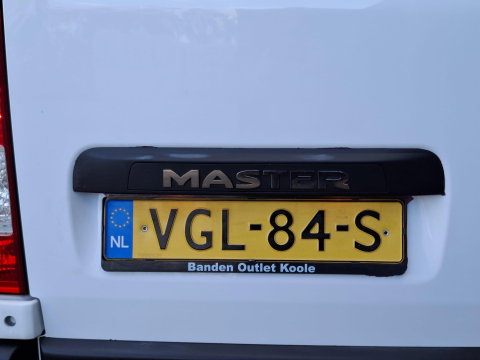 Renault Master T33 2.3 dCi L1H1 DUBBEL CABINE / AIRCO / CRUISE CONTROLE / TREKHAAK