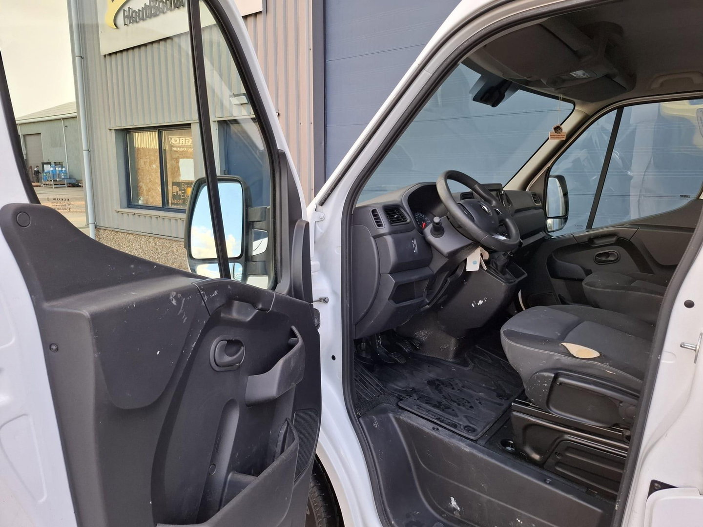 Renault Master T33 2.3 dCi L1H1 DUBBEL CABINE / AIRCO / CRUISE CONTROLE / TREKHAAK