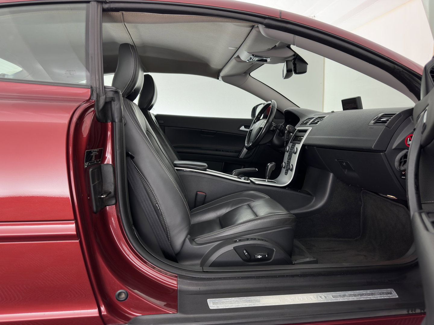 Volvo C70 Convertible 2.0 D4 Summum Aut. *LEATHER | BI-XENON | MEMORY-PACK | NAVI-FULLMAP | HEATED-COMFORTSEATS | ECC | PDC | CRUISE | 17''ALU*