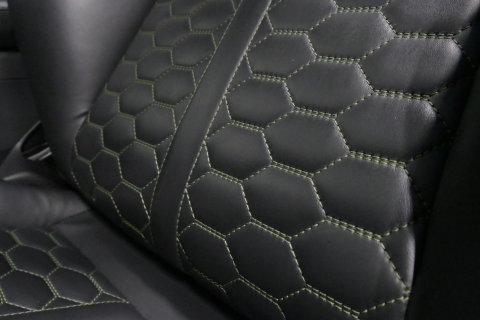 Audi RS4 A4 Avant 2.9 TFSI quattro / RS-Sportuitlaat / Panoramdak / Elektr. verstelbare voorstoelen (links met memory) / HUD / B&O / RS Comfort Pack / Dynamica Pack / Audi Exclusive interieur / Massage stoelen / Matrix LED / Rondomzichtcamera / Apple Carplay - And