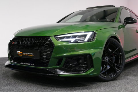Audi RS4 A4 Avant 2.9 TFSI quattro / RS-Sportuitlaat / Panoramdak / Elektr. verstelbare voorstoelen (links met memory) / HUD / B&O / RS Comfort Pack / Dynamica Pack / Audi Exclusive interieur / Massage stoelen / Matrix LED / Rondomzichtcamera / Apple Carplay - And