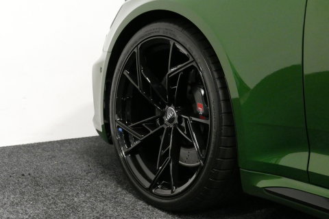 Audi RS4 A4 Avant 2.9 TFSI quattro / RS-Sportuitlaat / Panoramdak / Elektr. verstelbare voorstoelen (links met memory) / HUD / B&O / RS Comfort Pack / Dynamica Pack / Audi Exclusive interieur / Massage stoelen / Matrix LED / Rondomzichtcamera / Apple Carplay - And