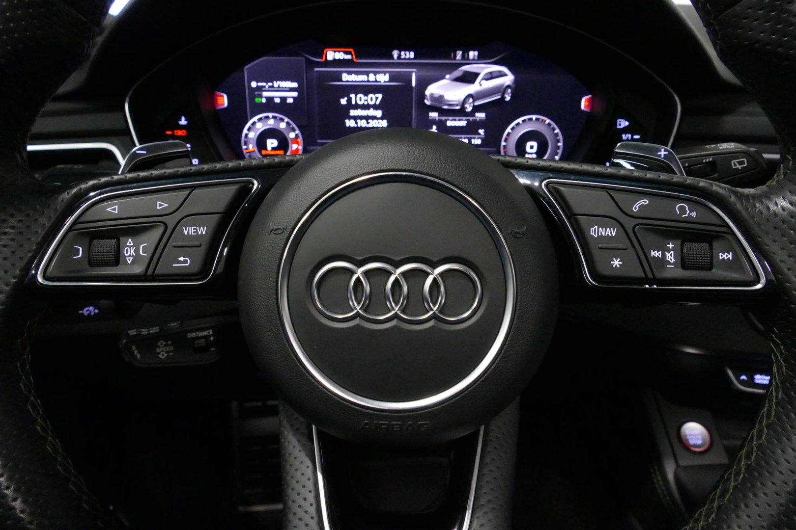 Audi RS4 A4 Avant 2.9 TFSI quattro / RS-Sportuitlaat / Panoramdak / Elektr. verstelbare voorstoelen (links met memory) / HUD / B&O / RS Comfort Pack / Dynamica Pack / Audi Exclusive interieur / Massage stoelen / Matrix LED / Rondomzichtcamera / Apple Carplay - And