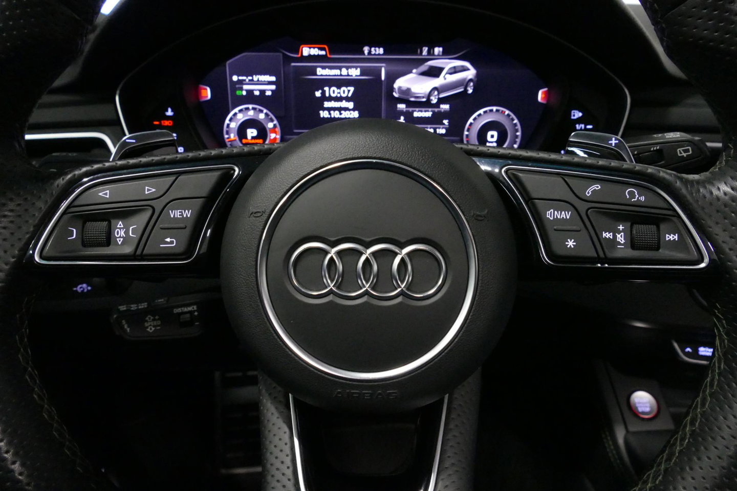 Audi RS4 A4 Avant 2.9 TFSI quattro / RS-Sportuitlaat / Panoramdak / Elektr. verstelbare voorstoelen (links met memory) / HUD / B&O / RS Comfort Pack / Dynamica Pack / Audi Exclusive interieur / Massage stoelen / Matrix LED / Rondomzichtcamera / Apple Carplay - And