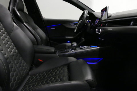 Audi RS4 A4 Avant 2.9 TFSI quattro / RS-Sportuitlaat / Panoramdak / Elektr. verstelbare voorstoelen (links met memory) / HUD / B&O / RS Comfort Pack / Dynamica Pack / Audi Exclusive interieur / Massage stoelen / Matrix LED / Rondomzichtcamera / Apple Carplay - And