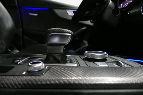Audi RS4 A4 Avant 2.9 TFSI quattro / RS-Sportuitlaat / Panoramdak / Elektr. verstelbare voorstoelen (links met memory) / HUD / B&O / RS Comfort Pack / Dynamica Pack / Audi Exclusive interieur / Massage stoelen / Matrix LED / Rondomzichtcamera / Apple Carplay - And