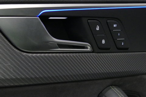 Audi RS4 A4 Avant 2.9 TFSI quattro / RS-Sportuitlaat / Panoramdak / Elektr. verstelbare voorstoelen (links met memory) / HUD / B&O / RS Comfort Pack / Dynamica Pack / Audi Exclusive interieur / Massage stoelen / Matrix LED / Rondomzichtcamera / Apple Carplay - And
