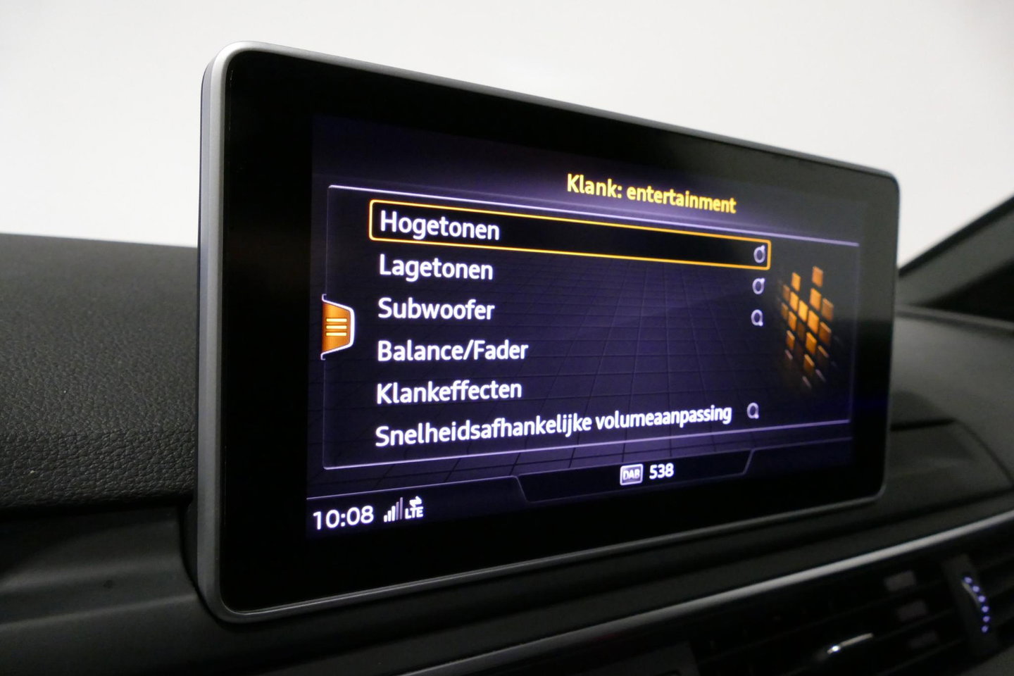 Audi RS4 A4 Avant 2.9 TFSI quattro / RS-Sportuitlaat / Panoramdak / Elektr. verstelbare voorstoelen (links met memory) / HUD / B&O / RS Comfort Pack / Dynamica Pack / Audi Exclusive interieur / Massage stoelen / Matrix LED / Rondomzichtcamera / Apple Carplay - And