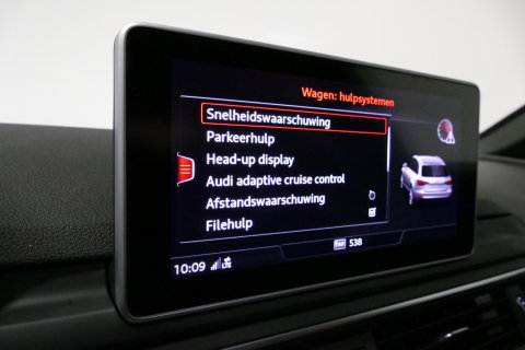 Audi RS4 A4 Avant 2.9 TFSI quattro / RS-Sportuitlaat / Panoramdak / Elektr. verstelbare voorstoelen (links met memory) / HUD / B&O / RS Comfort Pack / Dynamica Pack / Audi Exclusive interieur / Massage stoelen / Matrix LED / Rondomzichtcamera / Apple Carplay - And