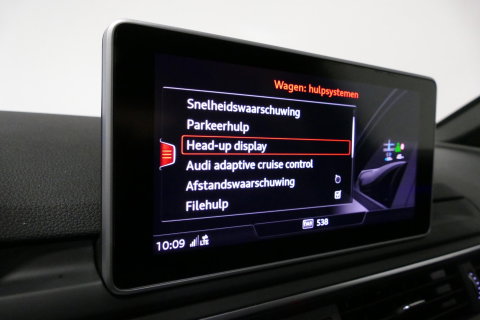 Audi RS4 A4 Avant 2.9 TFSI quattro / RS-Sportuitlaat / Panoramdak / Elektr. verstelbare voorstoelen (links met memory) / HUD / B&O / RS Comfort Pack / Dynamica Pack / Audi Exclusive interieur / Massage stoelen / Matrix LED / Rondomzichtcamera / Apple Carplay - And