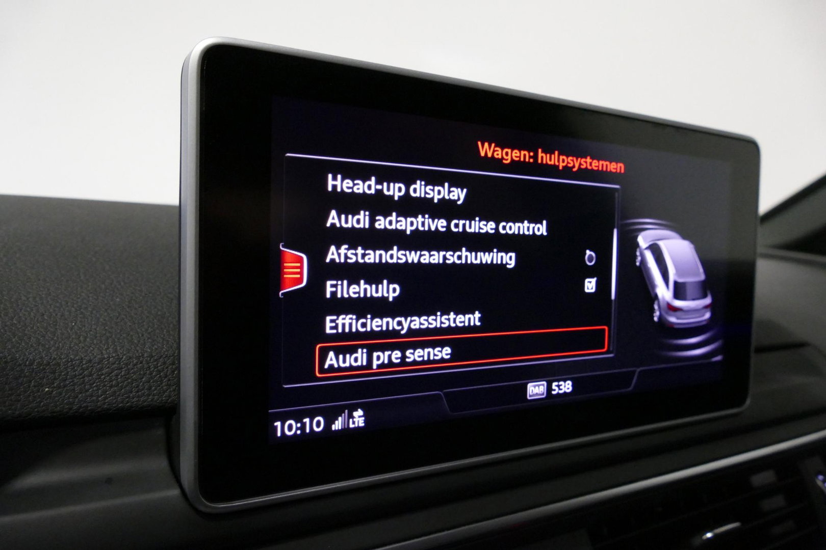 Audi RS4 A4 Avant 2.9 TFSI quattro / RS-Sportuitlaat / Panoramdak / Elektr. verstelbare voorstoelen (links met memory) / HUD / B&O / RS Comfort Pack / Dynamica Pack / Audi Exclusive interieur / Massage stoelen / Matrix LED / Rondomzichtcamera / Apple Carplay - And