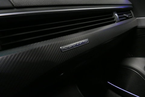 Audi RS4 A4 Avant 2.9 TFSI quattro / RS-Sportuitlaat / Panoramdak / Elektr. verstelbare voorstoelen (links met memory) / HUD / B&O / RS Comfort Pack / Dynamica Pack / Audi Exclusive interieur / Massage stoelen / Matrix LED / Rondomzichtcamera / Apple Carplay - And