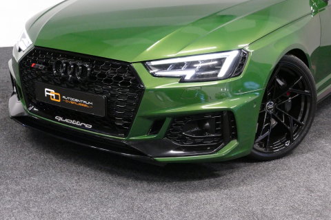 Audi RS4 A4 Avant 2.9 TFSI quattro / RS-Sportuitlaat / Panoramdak / Elektr. verstelbare voorstoelen (links met memory) / HUD / B&O / RS Comfort Pack / Dynamica Pack / Audi Exclusive interieur / Massage stoelen / Matrix LED / Rondomzichtcamera / Apple Carplay - And