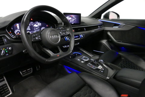 Audi RS4 A4 Avant 2.9 TFSI quattro / RS-Sportuitlaat / Panoramdak / Elektr. verstelbare voorstoelen (links met memory) / HUD / B&O / RS Comfort Pack / Dynamica Pack / Audi Exclusive interieur / Massage stoelen / Matrix LED / Rondomzichtcamera / Apple Carplay - And