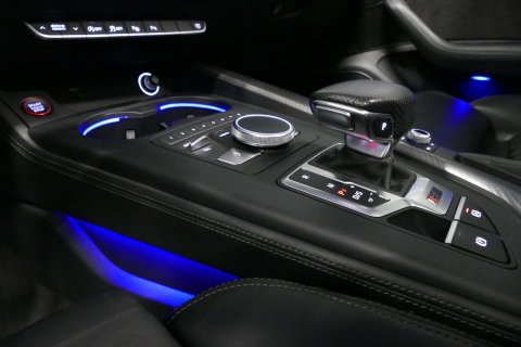 Audi RS4 A4 Avant 2.9 TFSI quattro / RS-Sportuitlaat / Panoramdak / Elektr. verstelbare voorstoelen (links met memory) / HUD / B&O / RS Comfort Pack / Dynamica Pack / Audi Exclusive interieur / Massage stoelen / Matrix LED / Rondomzichtcamera / Apple Carplay - And