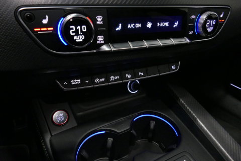 Audi RS4 A4 Avant 2.9 TFSI quattro / RS-Sportuitlaat / Panoramdak / Elektr. verstelbare voorstoelen (links met memory) / HUD / B&O / RS Comfort Pack / Dynamica Pack / Audi Exclusive interieur / Massage stoelen / Matrix LED / Rondomzichtcamera / Apple Carplay - And