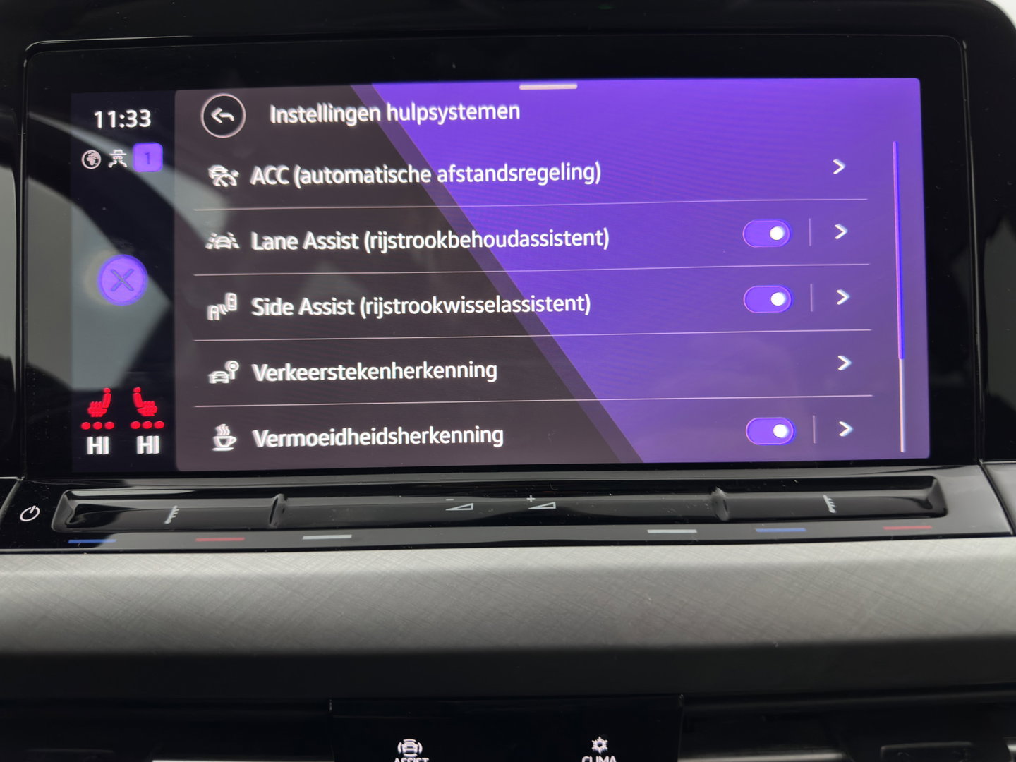 Volkswagen Golf Variant 2.0 TDI Life Business+ (INCL.BTW) Aut. *FULL-LED | ADAPTIVE-CRUISE | BLIND-SPOT | DIGI-COCKPIT | NAVI-FULLMAP | AMBIENT-LIGHT | COMFORT-SEATS | KEYLESS | DAB+ | PRIVACY-GLASS | ECC | PDC | TOWBAR | 16''ALU*