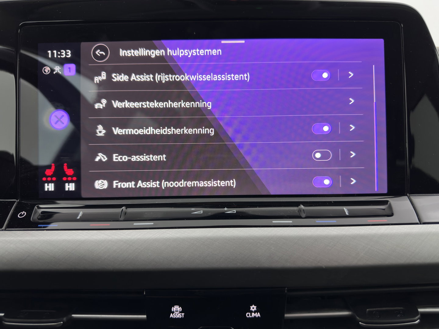 Volkswagen Golf Variant 2.0 TDI Life Business+ (INCL.BTW) Aut. *FULL-LED | ADAPTIVE-CRUISE | BLIND-SPOT | DIGI-COCKPIT | NAVI-FULLMAP | AMBIENT-LIGHT | COMFORT-SEATS | KEYLESS | DAB+ | PRIVACY-GLASS | ECC | PDC | TOWBAR | 16''ALU*