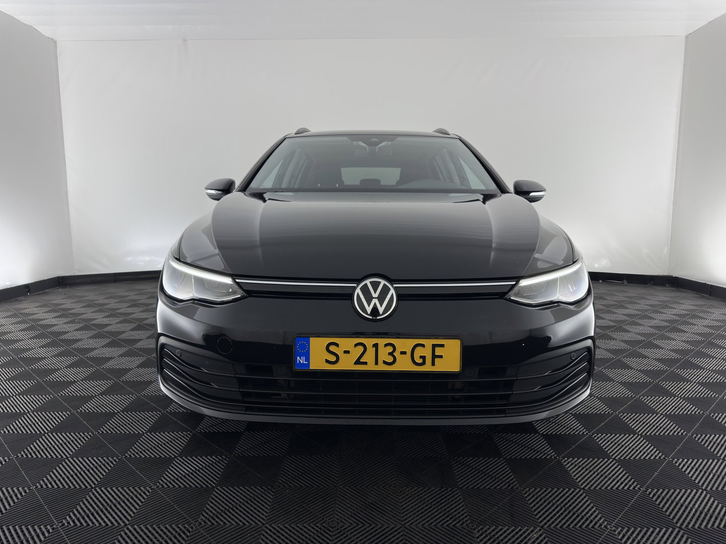 Volkswagen Golf Variant 2.0 TDI Life Business+ (INCL.BTW) Aut. *FULL-LED | ADAPTIVE-CRUISE | BLIND-SPOT | DIGI-COCKPIT | NAVI-FULLMAP | AMBIENT-LIGHT | COMFORT-SEATS | KEYLESS | DAB+ | PRIVACY-GLASS | ECC | PDC | TOWBAR | 16''ALU*