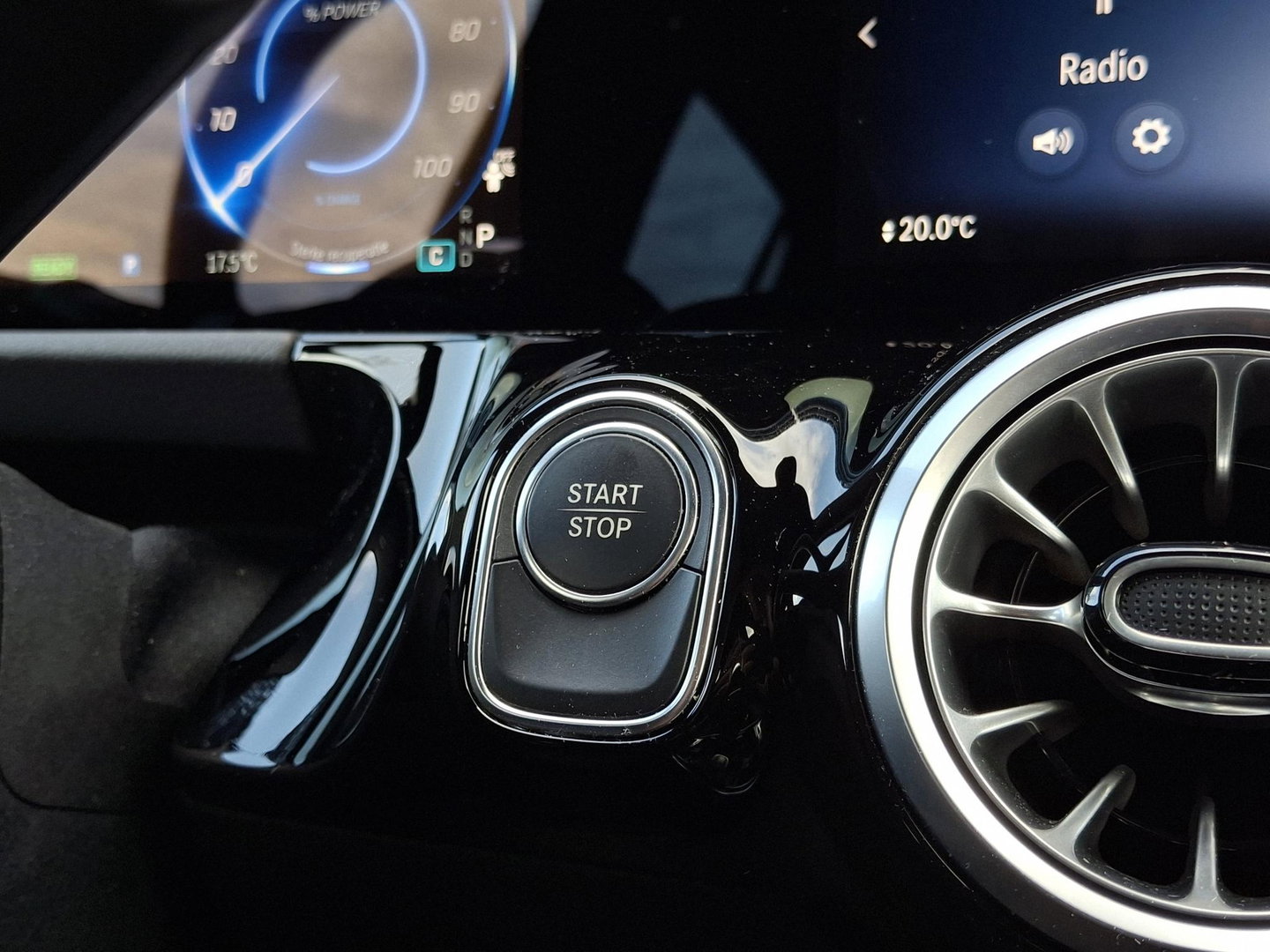 Mercedes-Benz EQA 250+ Business Line 71 kWh SoH 100% | STUURVERWARMING | STOELVERWARMING | ADAPTIVE