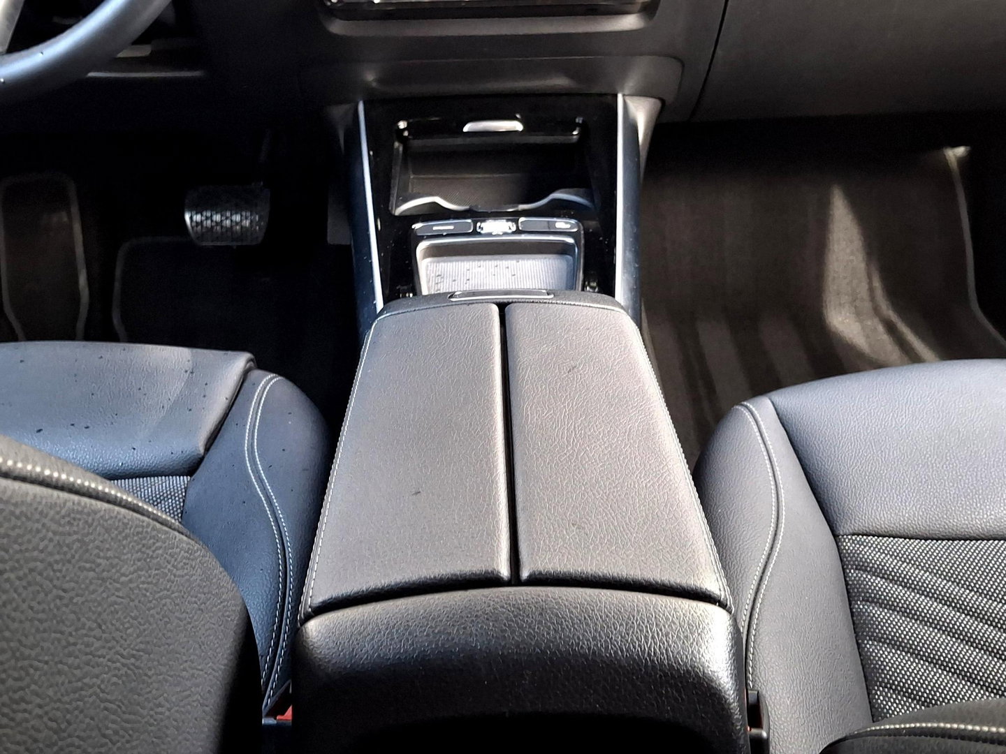 Mercedes-Benz EQA 250+ Business Line 71 kWh SoH 100% | STUURVERWARMING | STOELVERWARMING | ADAPTIVE