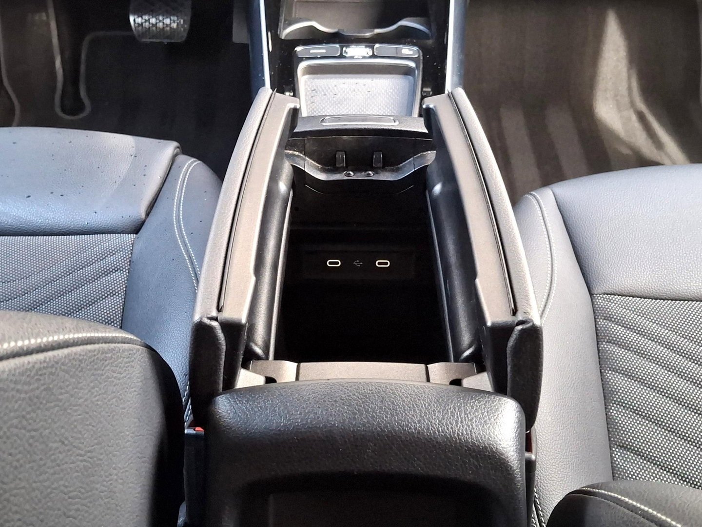 Mercedes-Benz EQA 250+ Business Line 71 kWh SoH 100% | STUURVERWARMING | STOELVERWARMING | ADAPTIVE