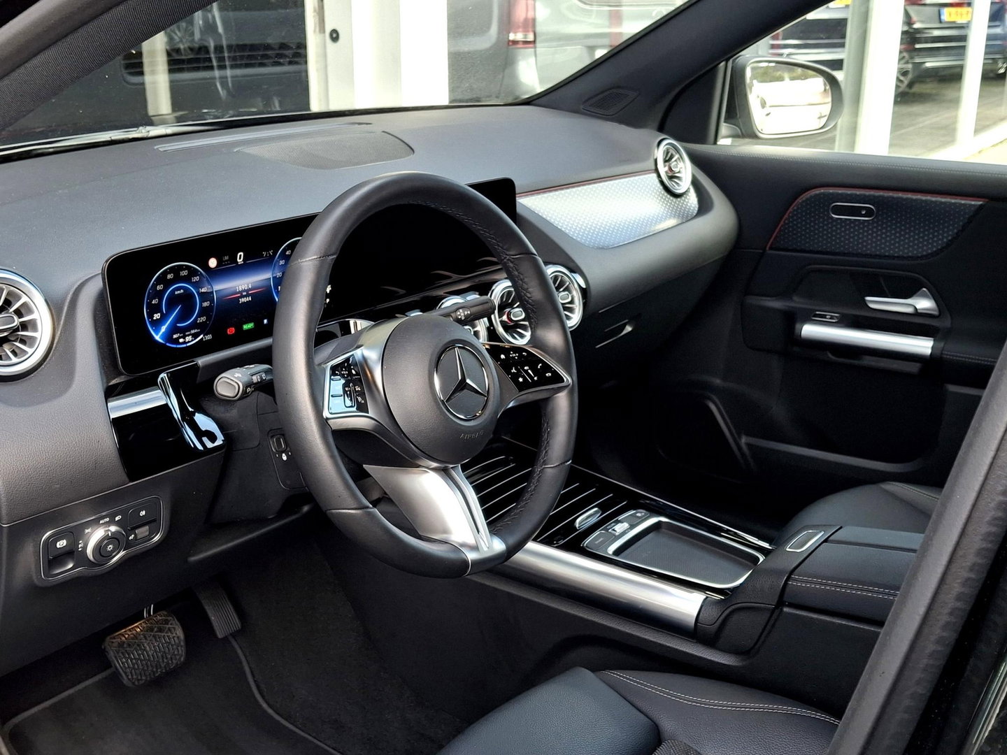 Mercedes-Benz EQA 250+ Business Line 71 kWh SoH 100% | STUURVERWARMING | STOELVERWARMING | ADAPTIVE