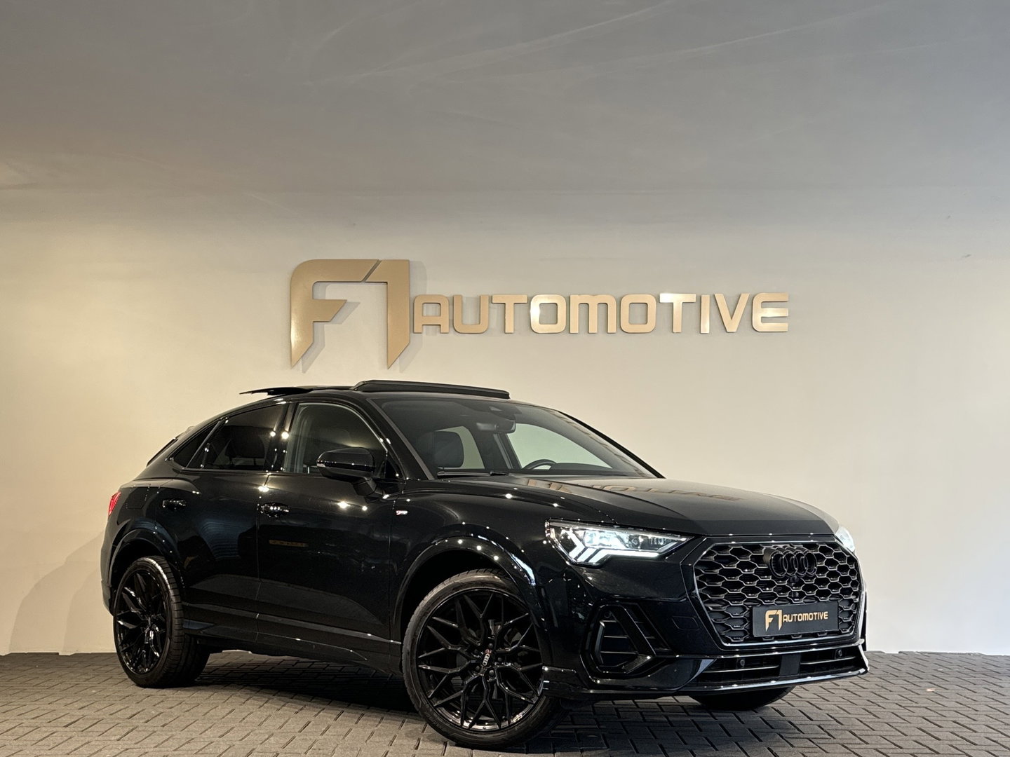 Audi Q3 Sportback 35 TFSI S Line Competiti Pano|Memory|Sonos