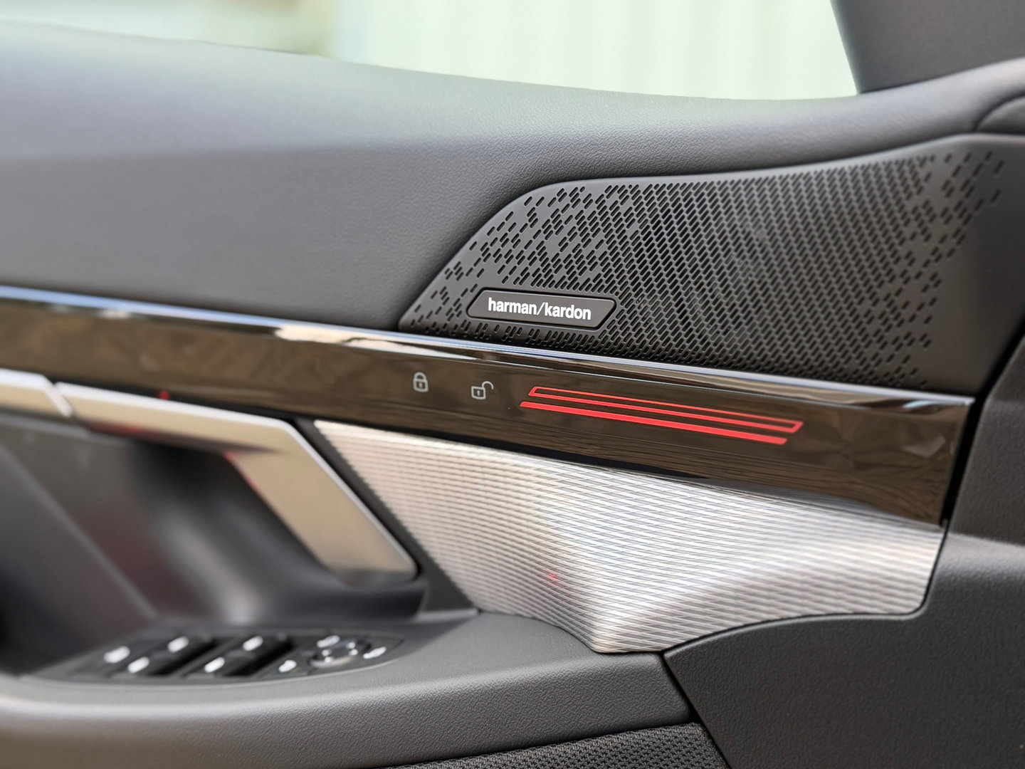 BMW 5 Serie Touring 530e M-Sport Pano|Harman&Kardon|ACC|Memory|4wielbesturing|Keyless|300PK