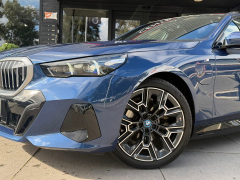 BMW 5 Serie Touring 530e M-Sport Pano|Harman&Kardon|ACC|Memory|4wielbesturing|Keyless|300PK