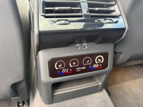 BMW 5 Serie Touring 530e M-Sport Pano|Harman&Kardon|ACC|Memory|4wielbesturing|Keyless|300PK