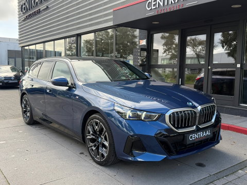 BMW 5 Serie Touring 530e M-Sport Pano|Harman&Kardon|ACC|Memory|4wielbesturing|Keyless|300PK