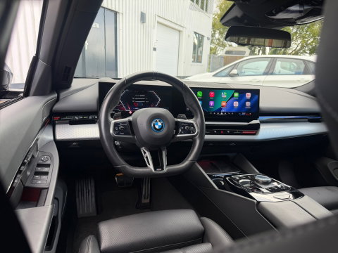 BMW 5 Serie Touring 530e M-Sport Pano|Harman&Kardon|ACC|Memory|4wielbesturing|Keyless|300PK