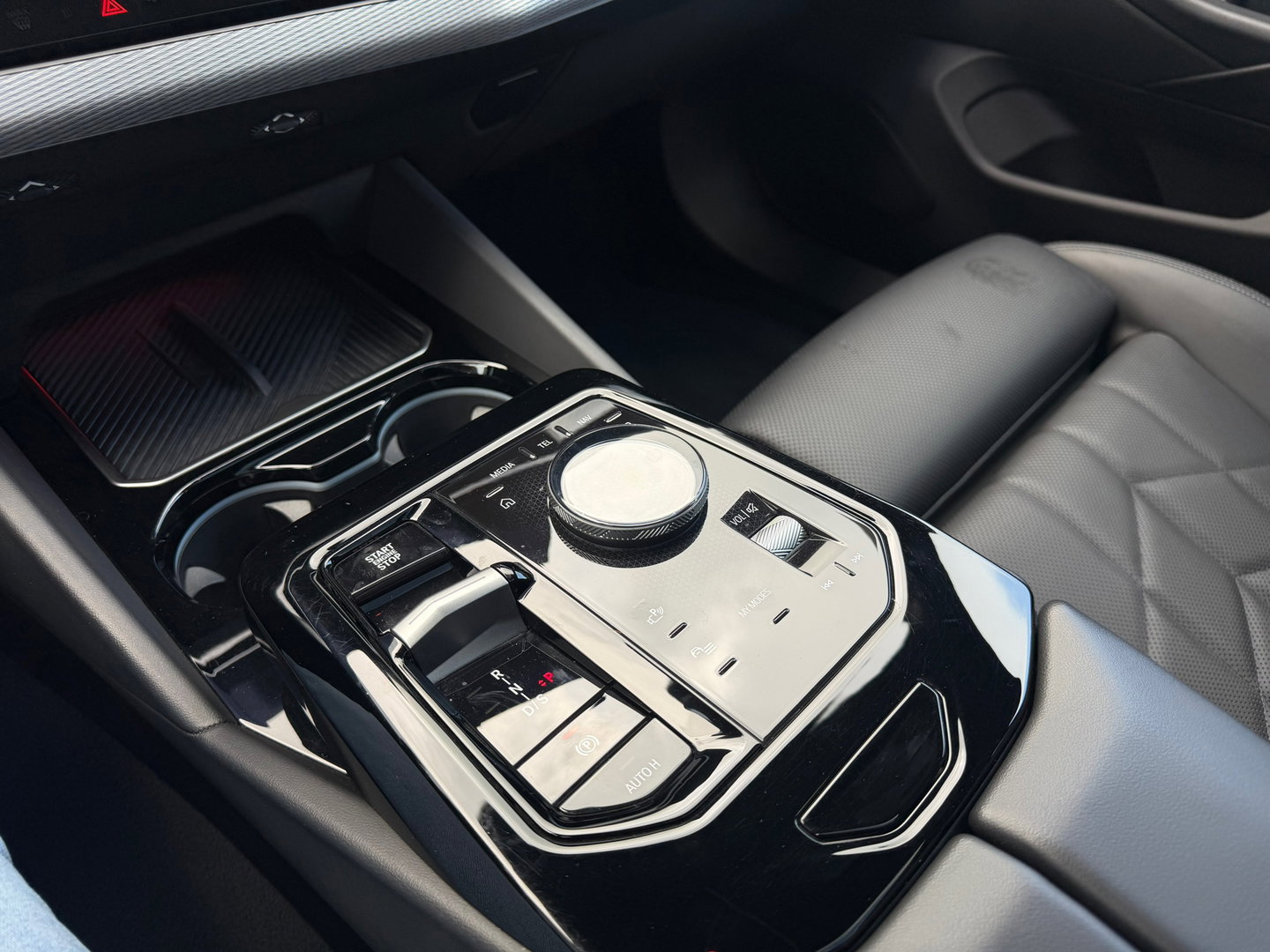 BMW 5 Serie Touring 530e M-Sport Pano|Harman&Kardon|ACC|Memory|4wielbesturing|Keyless|300PK