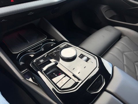BMW 5 Serie Touring 530e M-Sport Pano|Harman&Kardon|ACC|Memory|4wielbesturing|Keyless|300PK