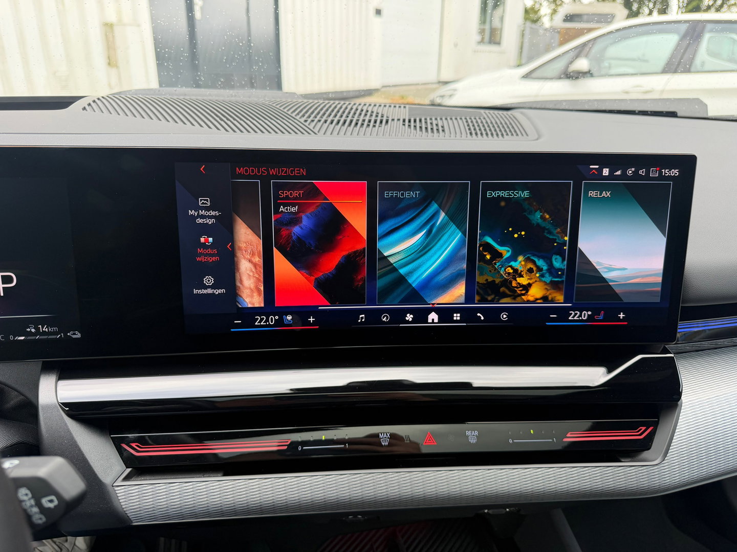 BMW 5 Serie Touring 530e M-Sport Pano|Harman&Kardon|ACC|Memory|4wielbesturing|Keyless|300PK