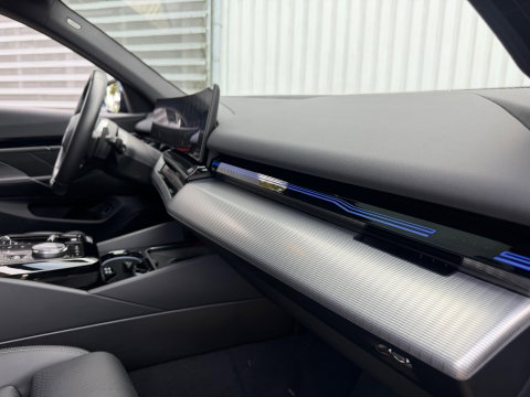 BMW 5 Serie Touring 530e M-Sport Pano|Harman&Kardon|ACC|Memory|4wielbesturing|Keyless|300PK