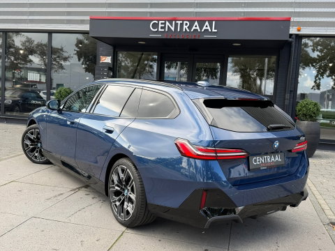BMW 5 Serie Touring 530e M-Sport Pano|Harman&Kardon|ACC|Memory|4wielbesturing|Keyless|300PK
